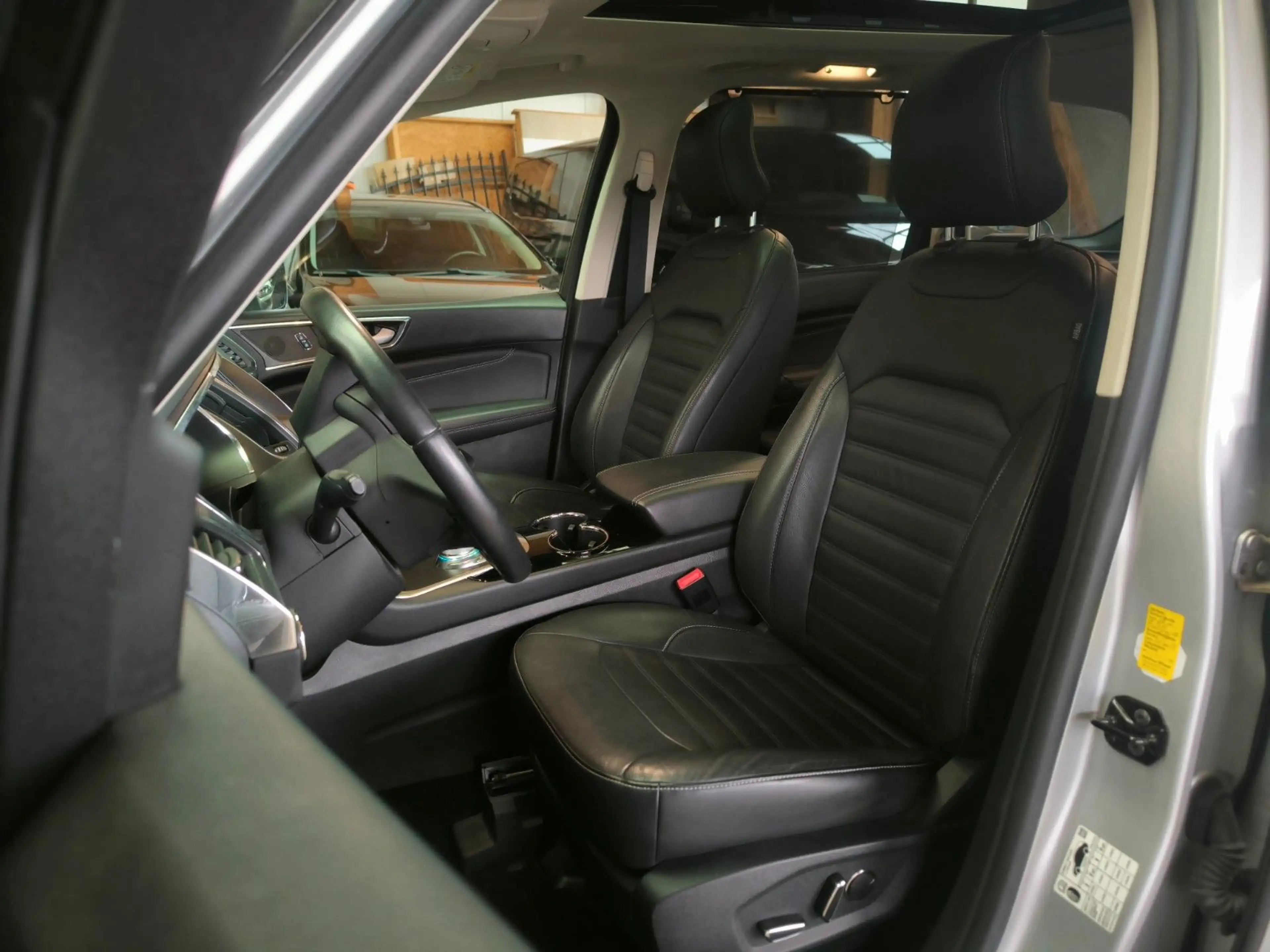Ford Galaxy 2,0 EcoBlue Titanium,Cam,LED,Pdach,18"Alu — photo 5