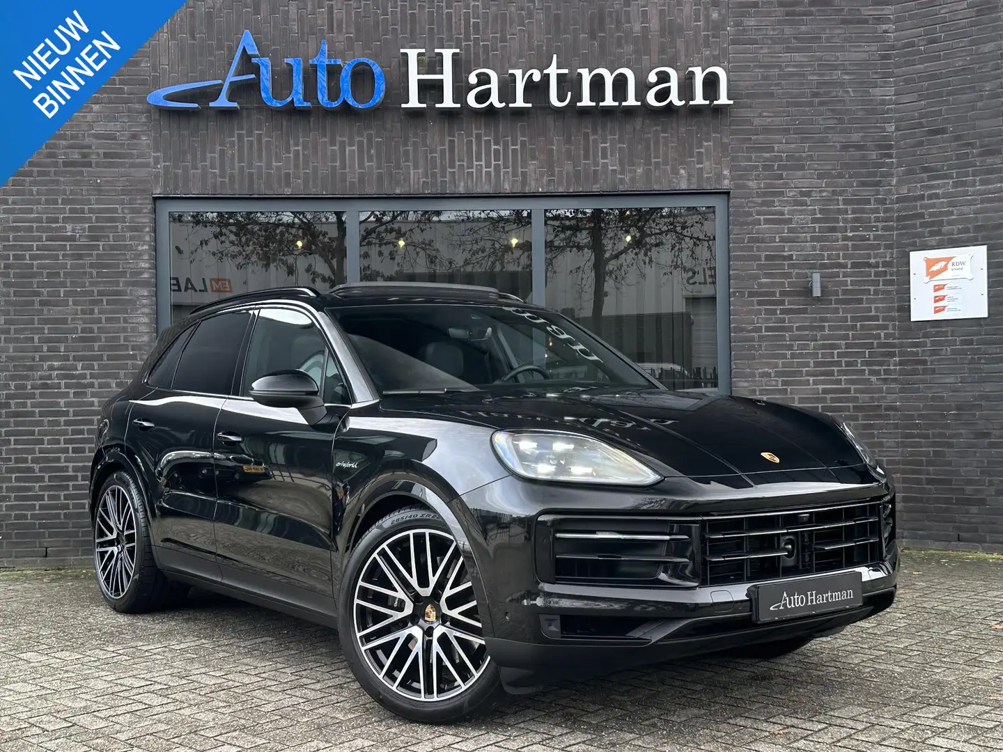 Porsche Cayenne 3.0 E-Hybrid Sport-Chrono INNOD.|HUD|PANO|BOSE|GLA Schwarz - 1