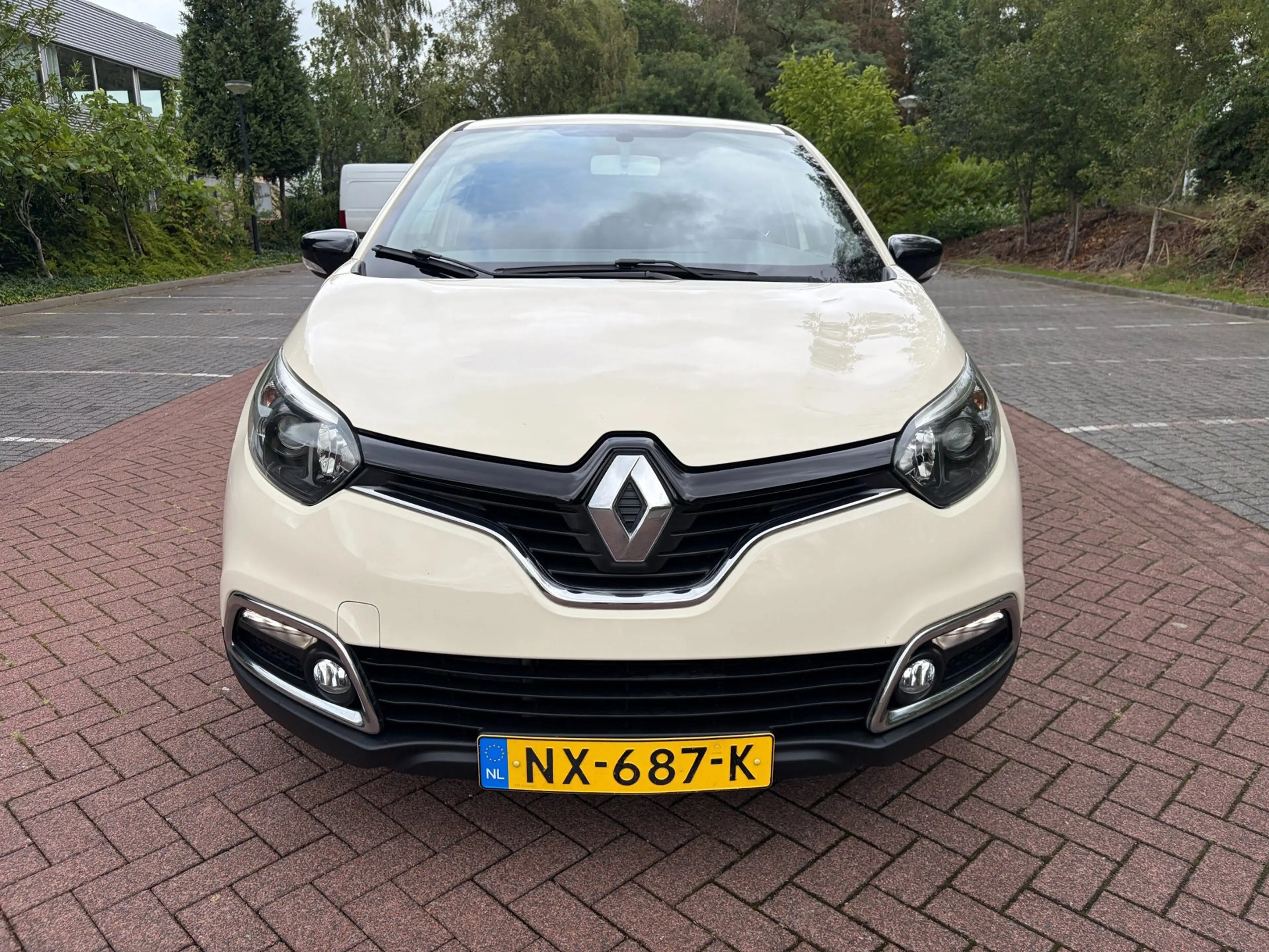 Renault Captur 0.9 TCe Limited / Navi / LED / Trekhaak — photo 2