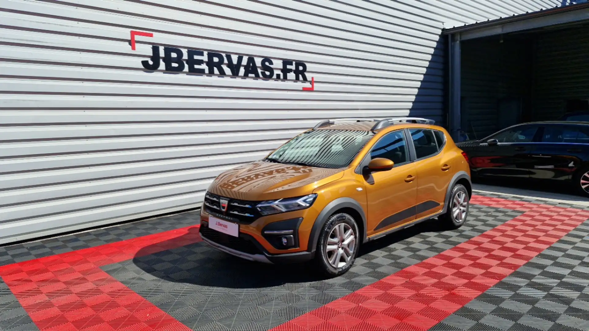 Dacia Sandero Stepway Confort ECO-G 100 Orange - 1