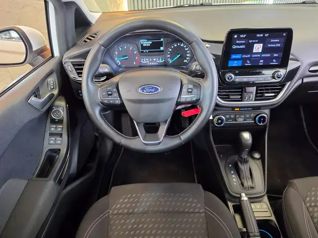 Ford Fiesta view 3