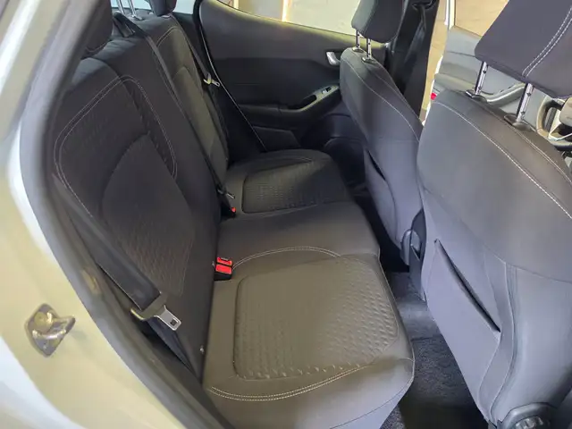 Ford Fiesta view 13