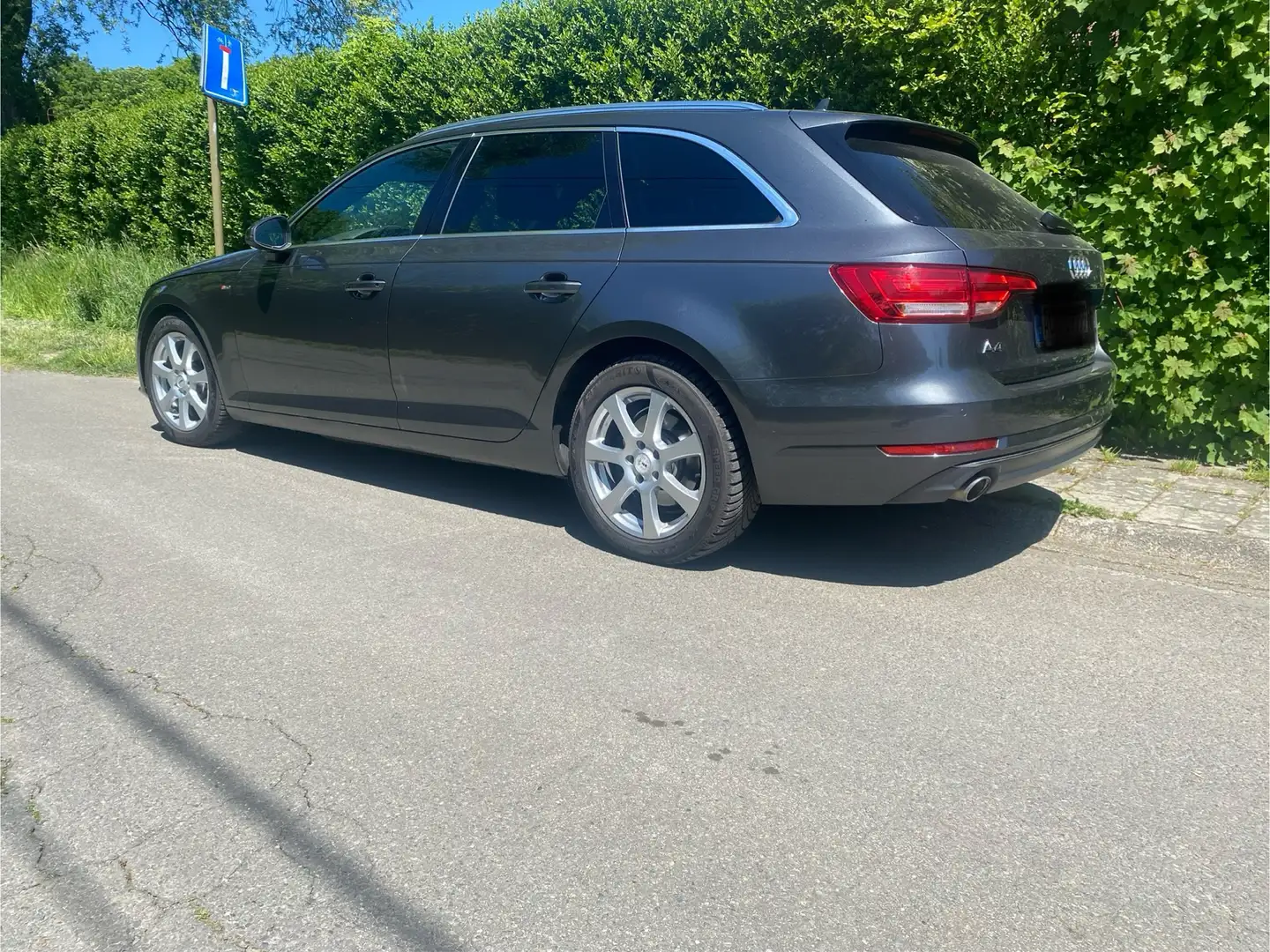 Audi A4 Avant 2.0 TDI S tronic Sport S line EU6 Grijs - 2