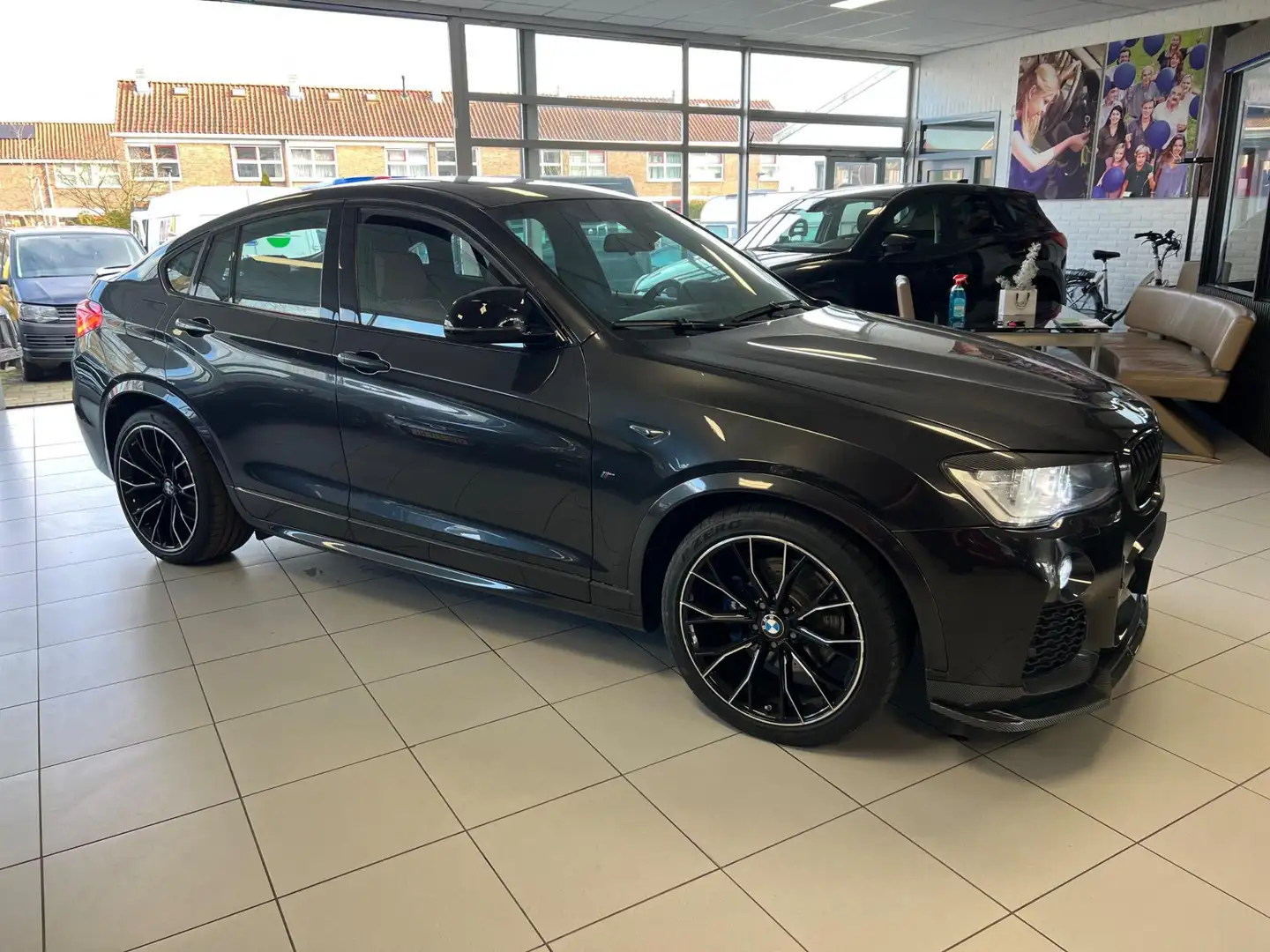 BMW X4 M4.0i High Executive "34534km" Zwart - 2