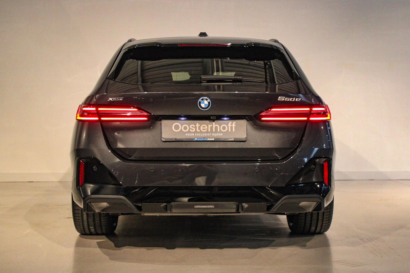 BMW 550 5-serie Touring 550e xDrive PANO | B&W | 4w-best | — photo 5