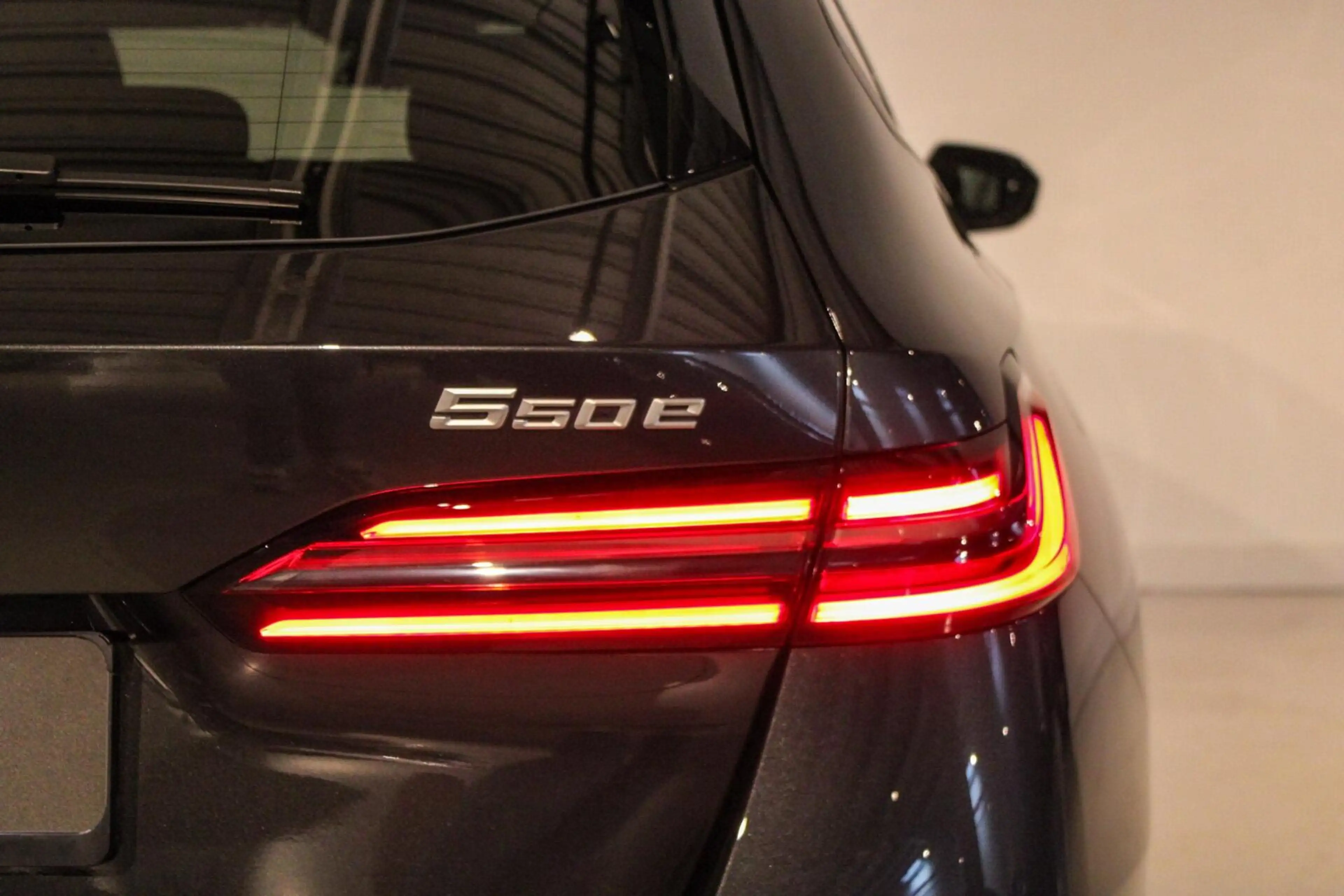BMW 550 5-serie Touring 550e xDrive PANO | B&W | 4w-best | — photo 9