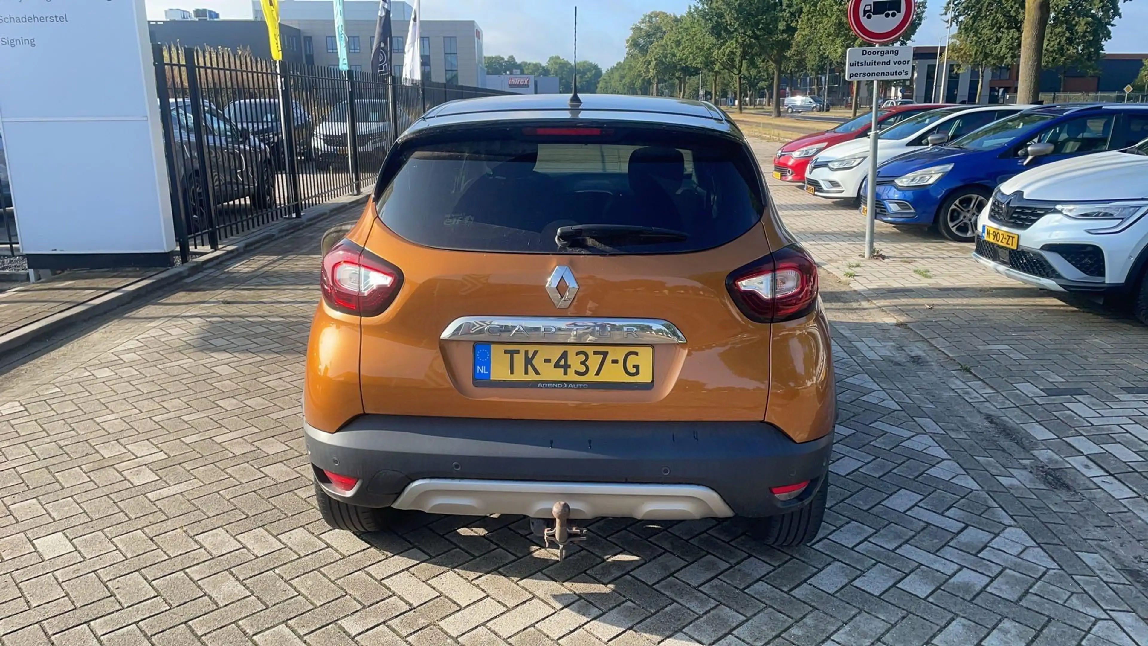 Renault Captur 0.9 TCe Intens — photo 3