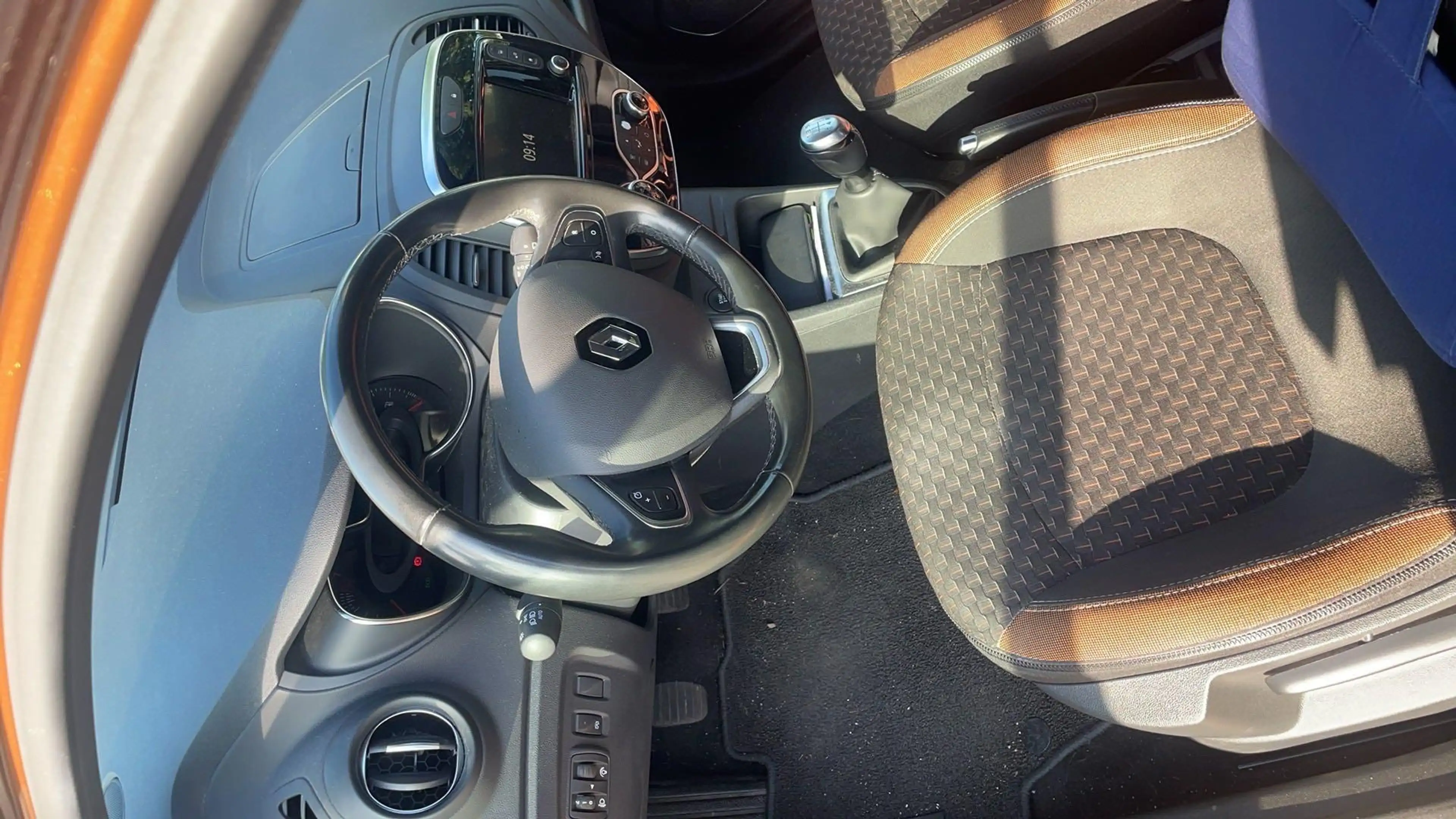 Renault Captur 0.9 TCe Intens — photo 7