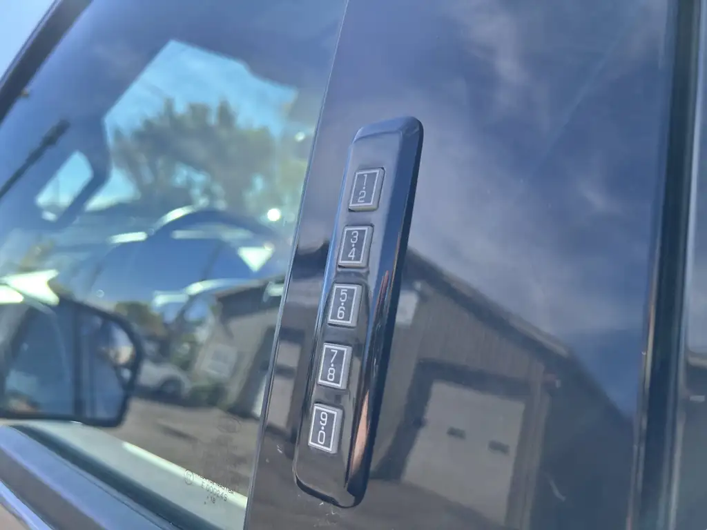 2019 Ford F-150 XLT SuperCrew 145 | SYNC 3 | Cruise Control | Remo — photo 5
