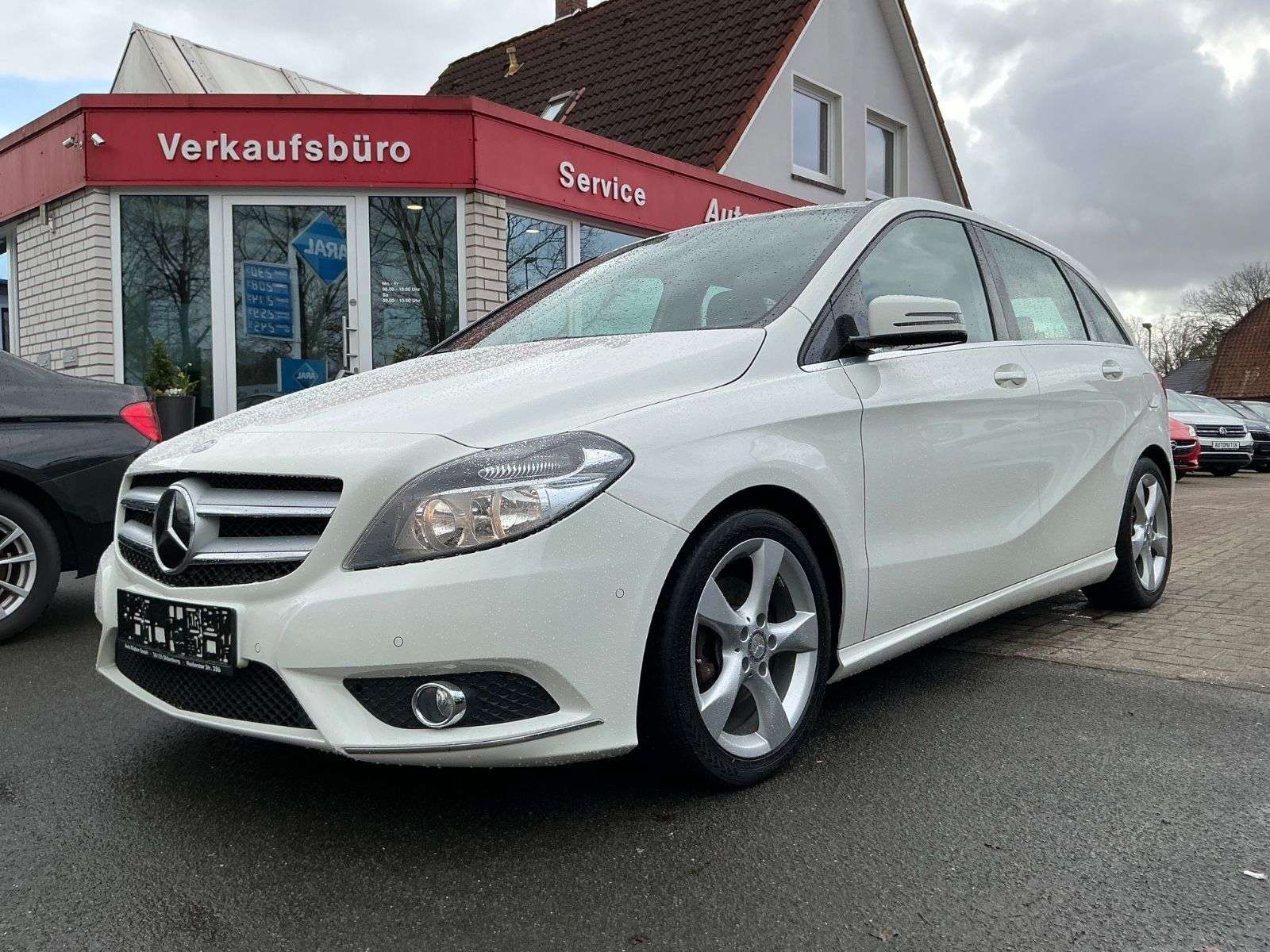 Second hand Mercedes Benz B-Class 180