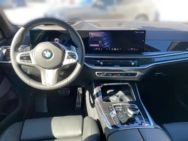 BMW X5 view 10