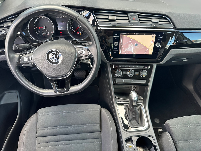 Volkswagen Touran 2.0 TDI DSG Highline NAV+LED+ACC+AHK+SHZ — photo 14