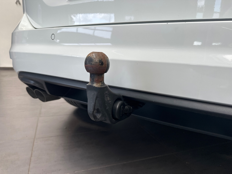 Volkswagen Touran 2.0 TDI DSG Highline NAV+LED+ACC+AHK+SHZ — photo 7