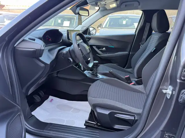 Peugeot 2008 view 10
