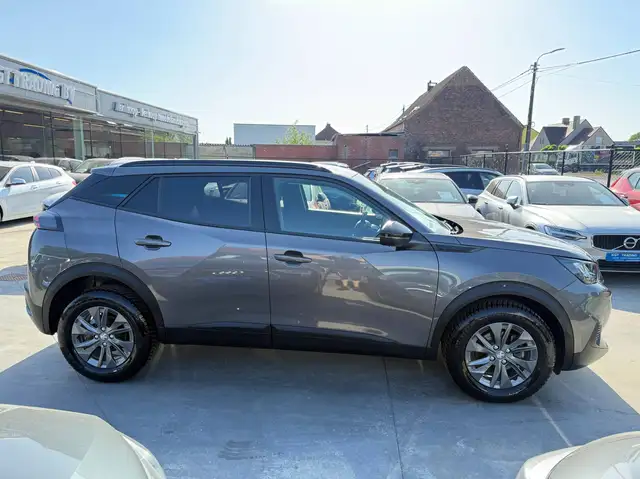 Peugeot 2008 view 4