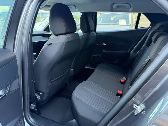 Peugeot 2008 view 14