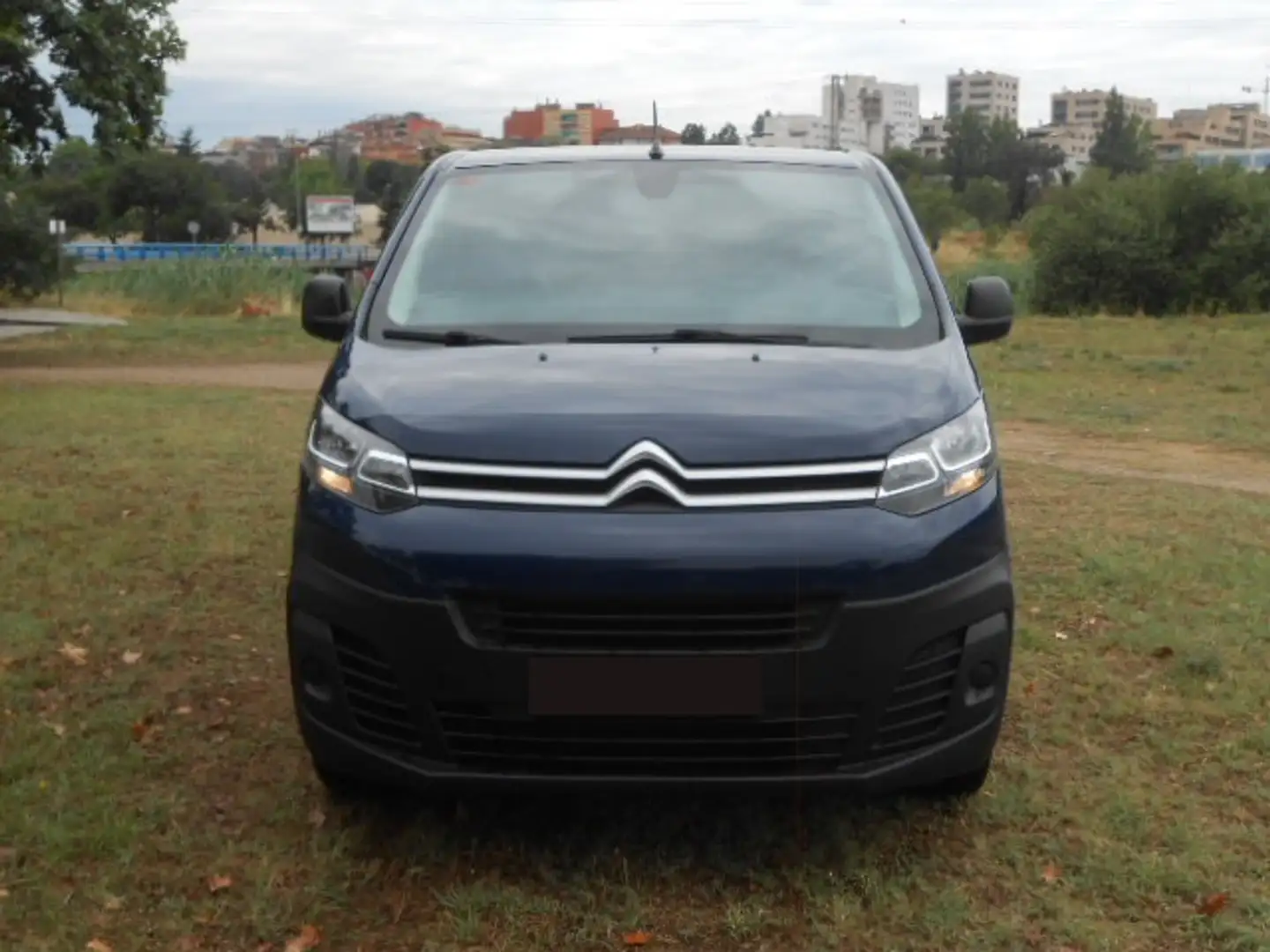 Citroen Jumpy Combi BlueHDI Talla XL Confort 140 S&S Azul - 2