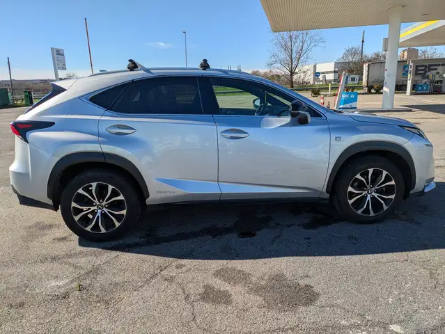 Lexus NX 300h