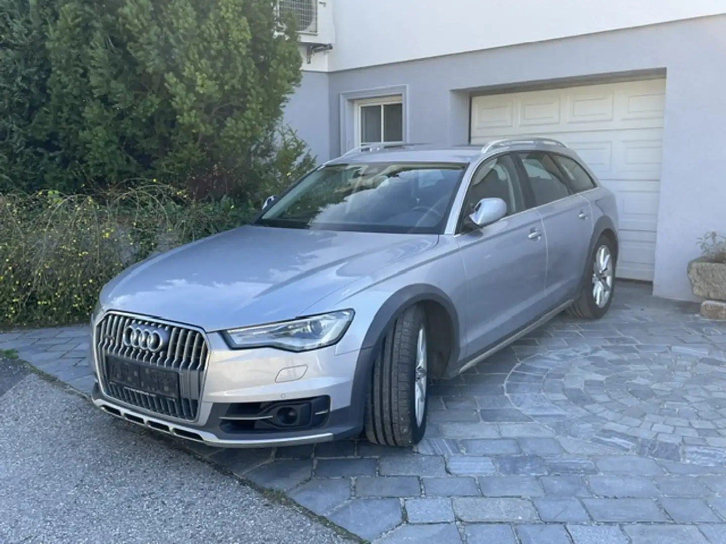 Audi A6 allroad Audi A6 allroad 3,0 TDI clean Diesel Quattro S-Tronic 200KW / 272PS NEUER Motor durch Porsche Wr Neustadt Silber - 1