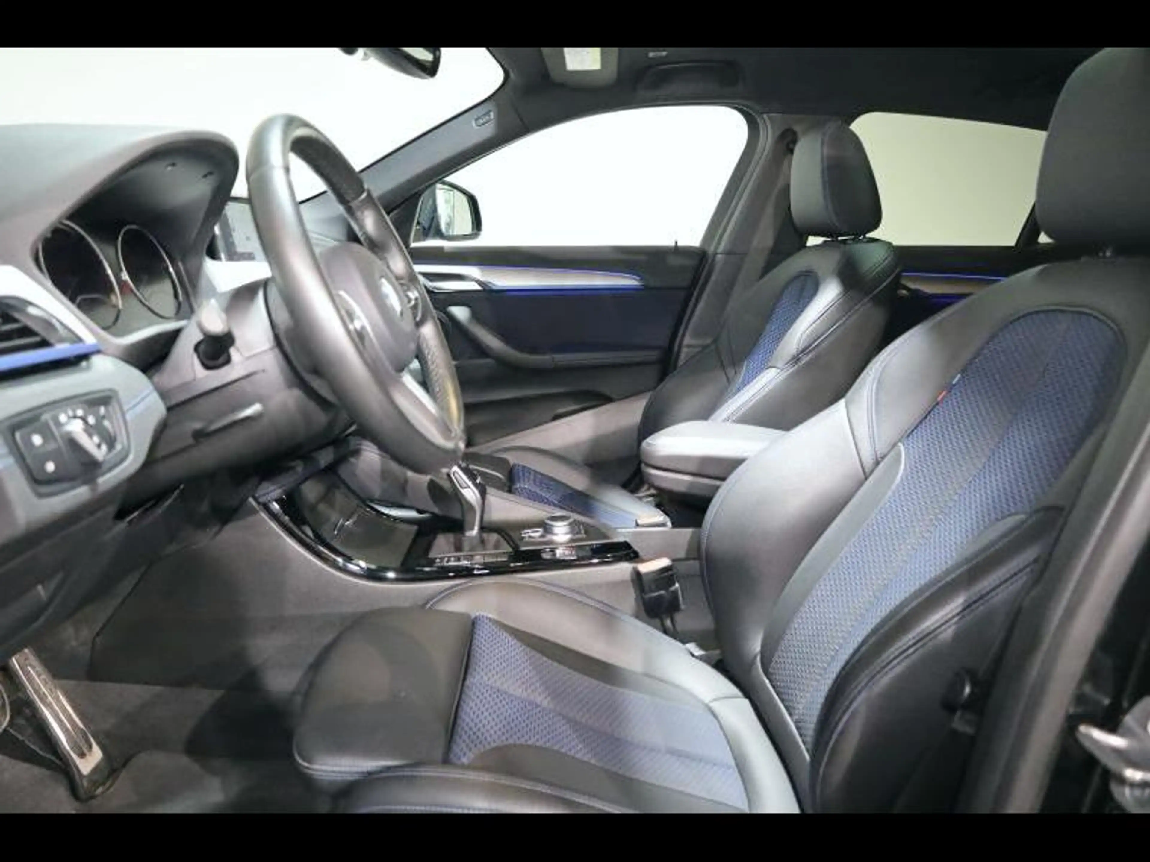 BMW X2 sDrive16d Kit M Sport — photo 9