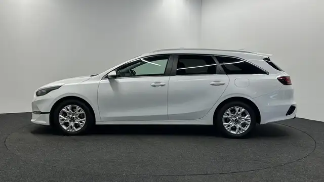 Kia Ceed view 8