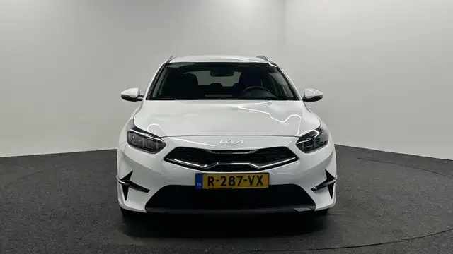 Kia Ceed view 6