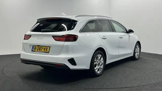 Kia Ceed view 5