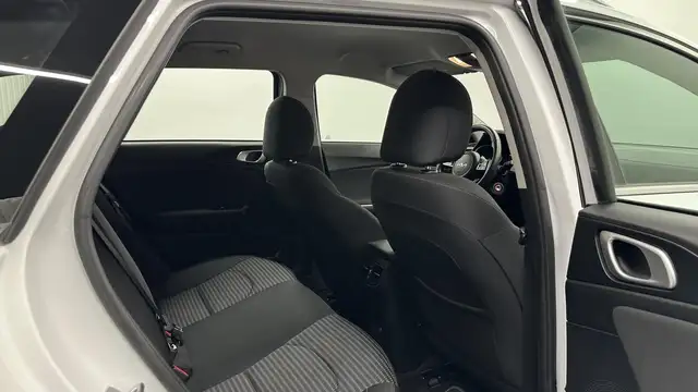 Kia Ceed view 11