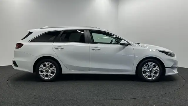 Kia Ceed view 9
