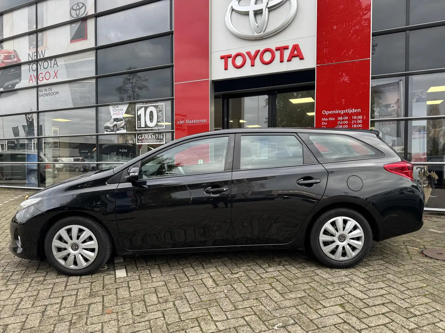 Toyota Auris 1.3 VVT-i 99pk Now Nero - 2