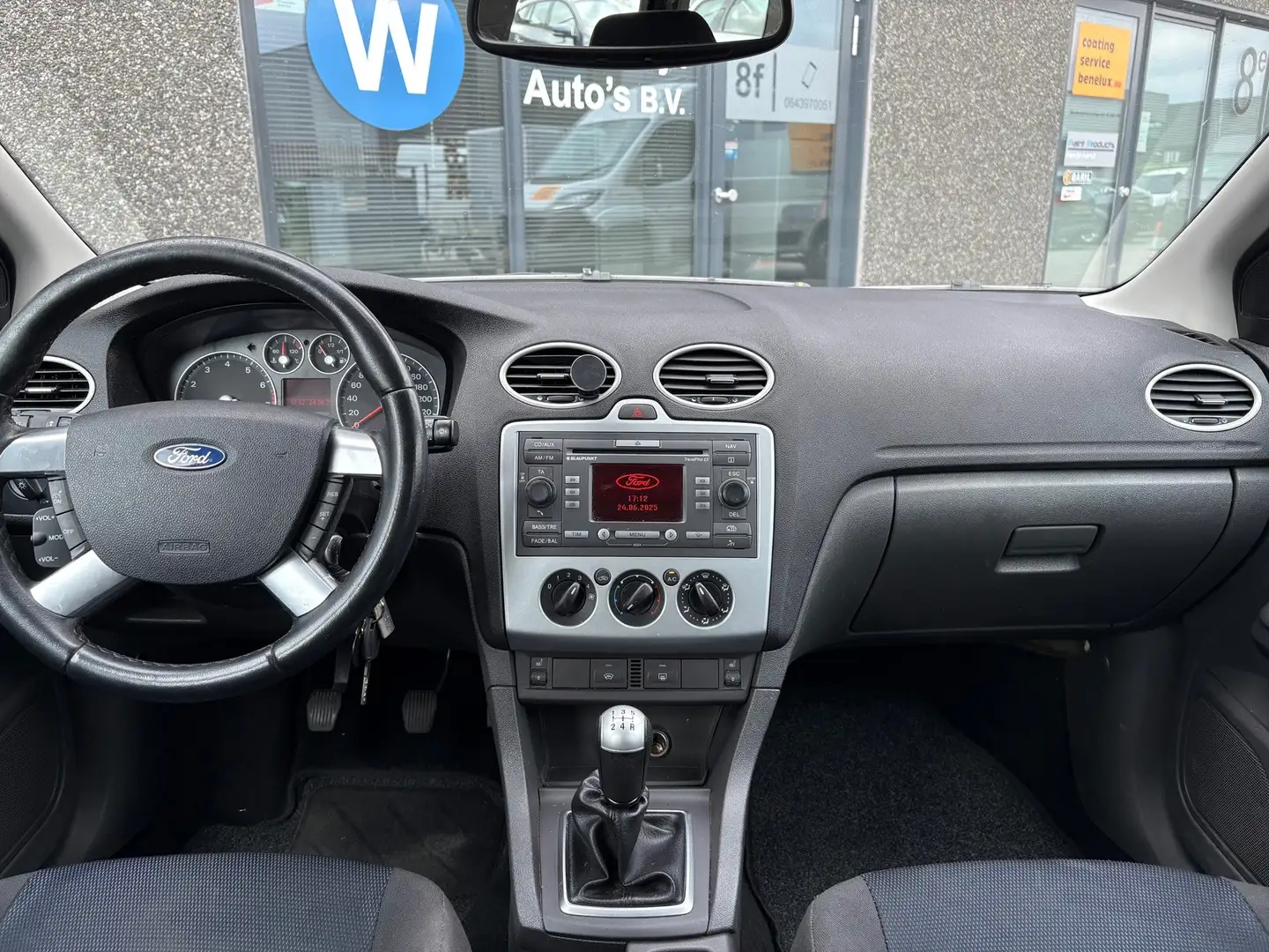 Ford Focus Wagon 1.6-16V Futura Airco, Navi, Cruise, Stoelvw, Schwarz - 2
