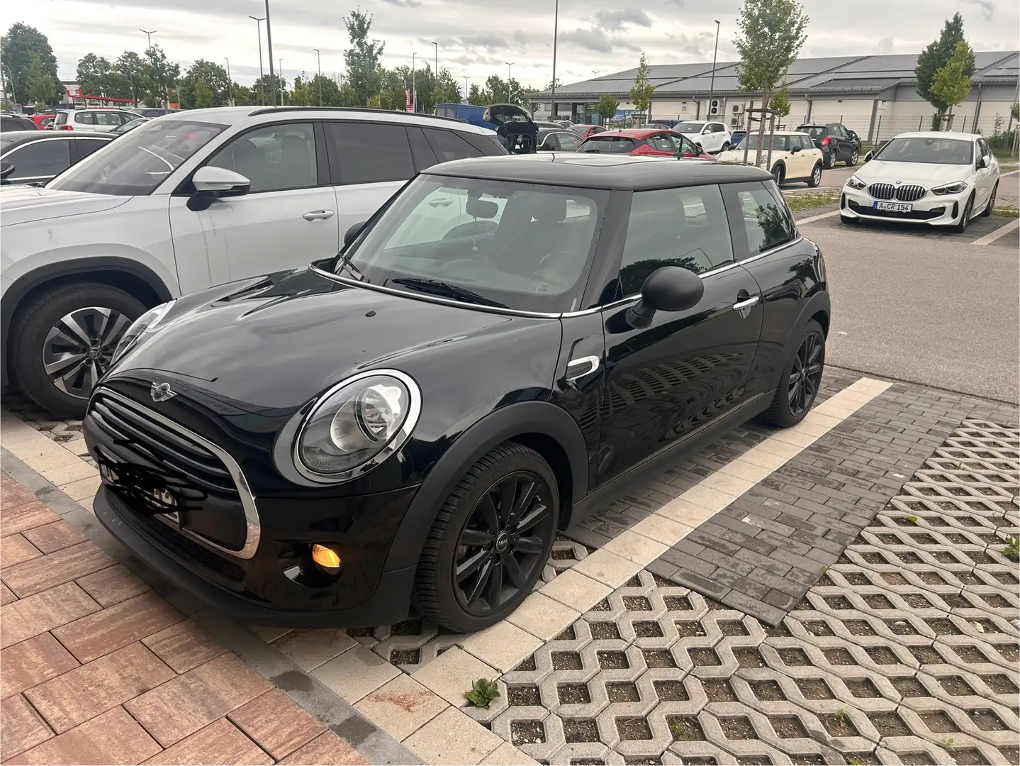 MINI One One Blackyard Schwarz - 1