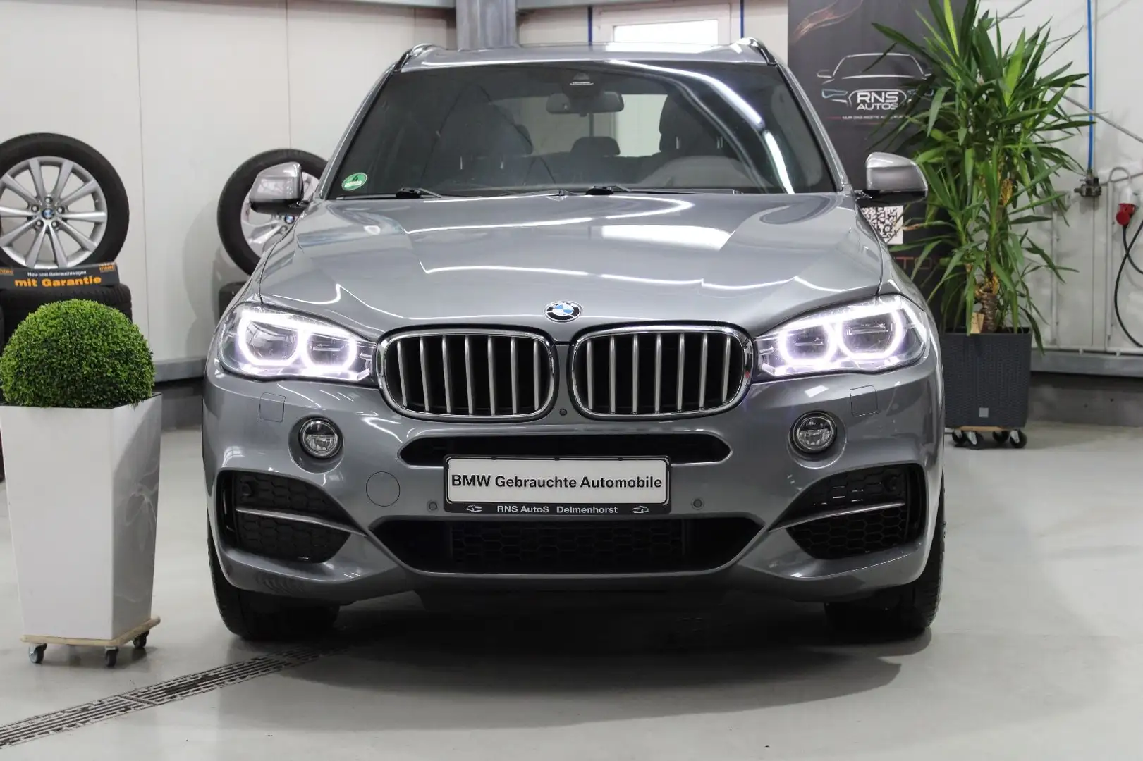 BMW X5 M d,HUD,360Kam.Panorama,H&K,Belüftung,SoftCl Gris - 2