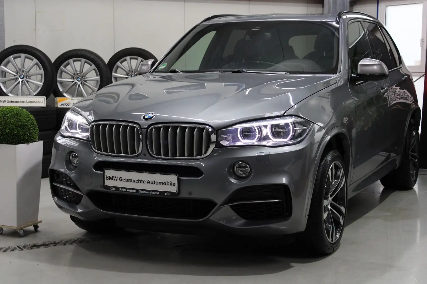 BMW X5 M d,HUD,360Kam.Panorama,H&K,Belüftung,SoftCl Gris - 1