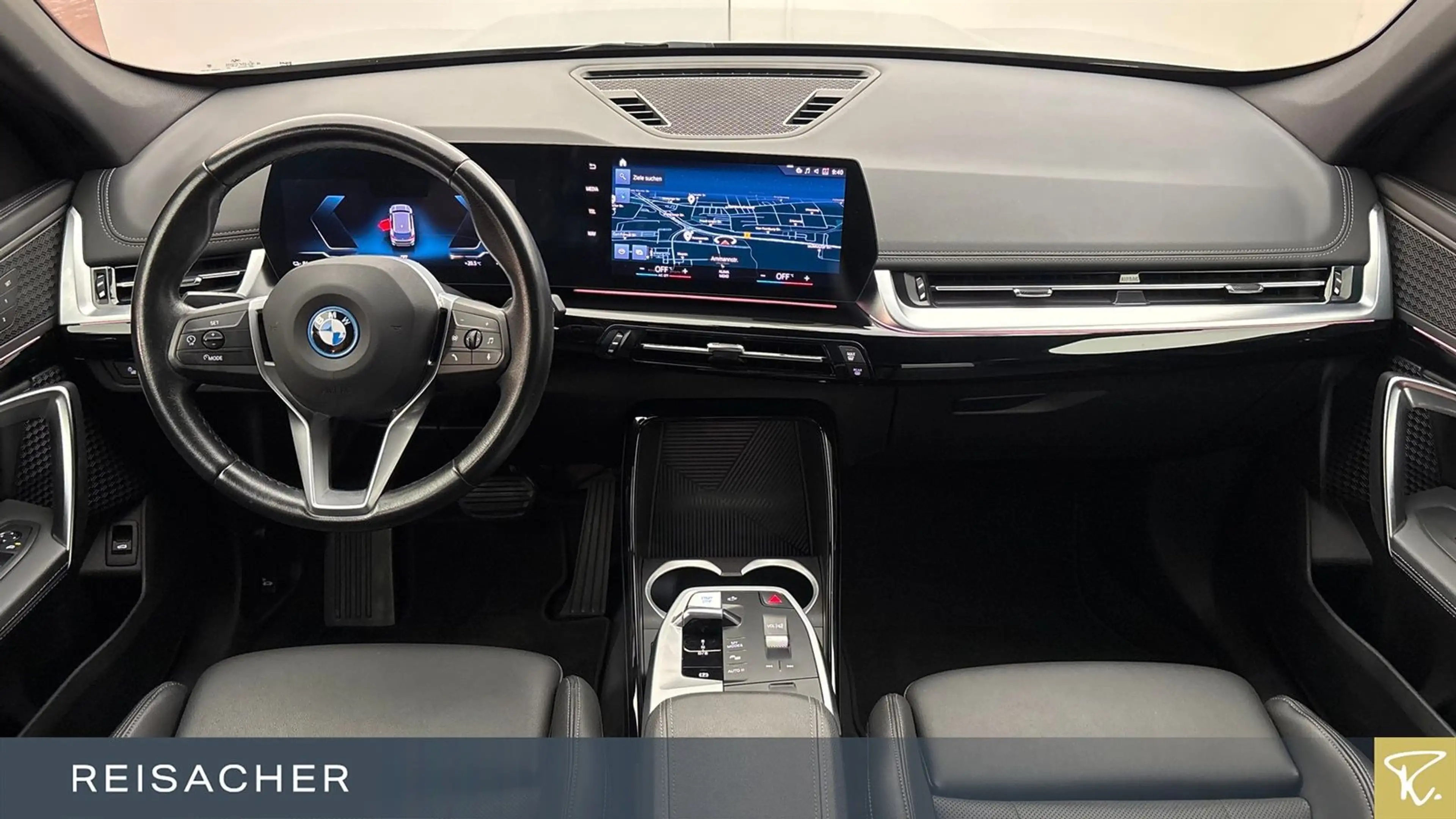 BMW iX1 IX1 A XDRIVE30 LC+,AHK,DA,RFK,SpSitze,PA,18" — photo 6