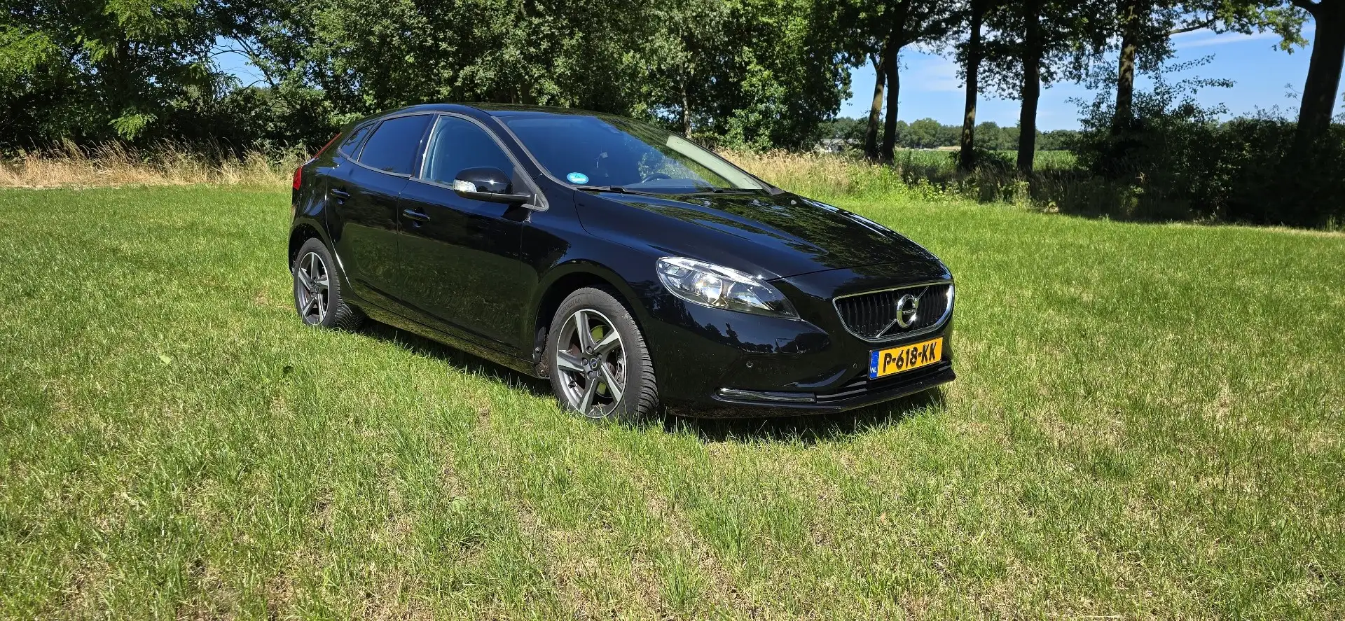 Volvo V40 2.0 T2 Momentum Zwart - 2