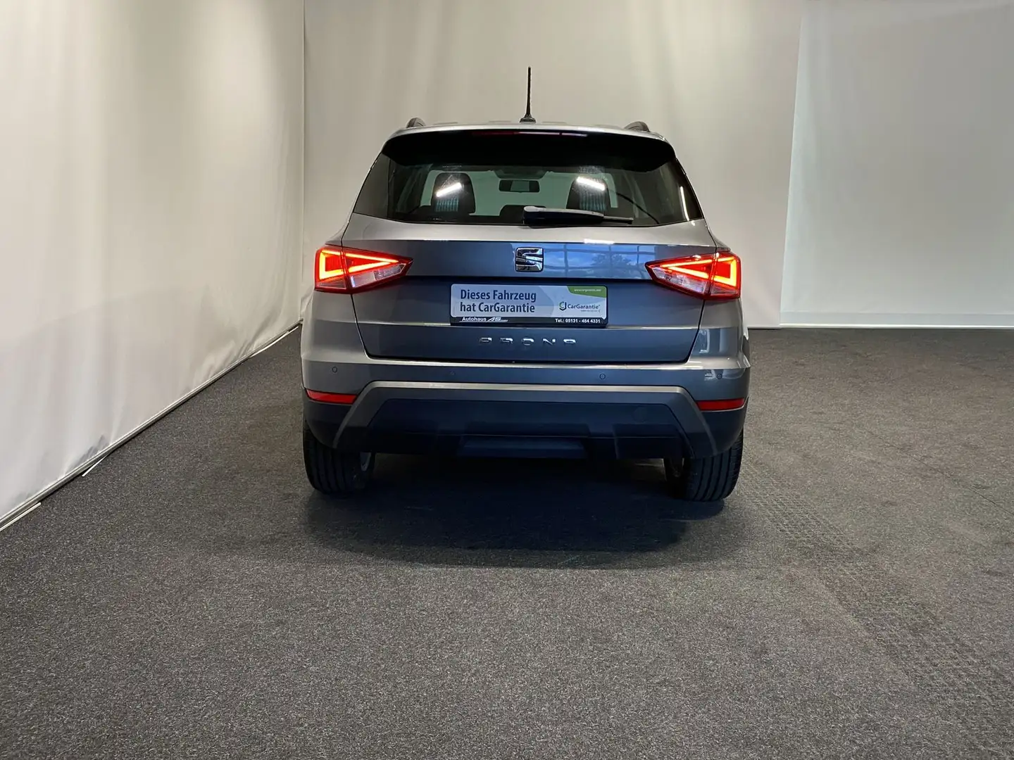 SEAT Arona Style Navi CarPlay Shz PDC Grijs - 2