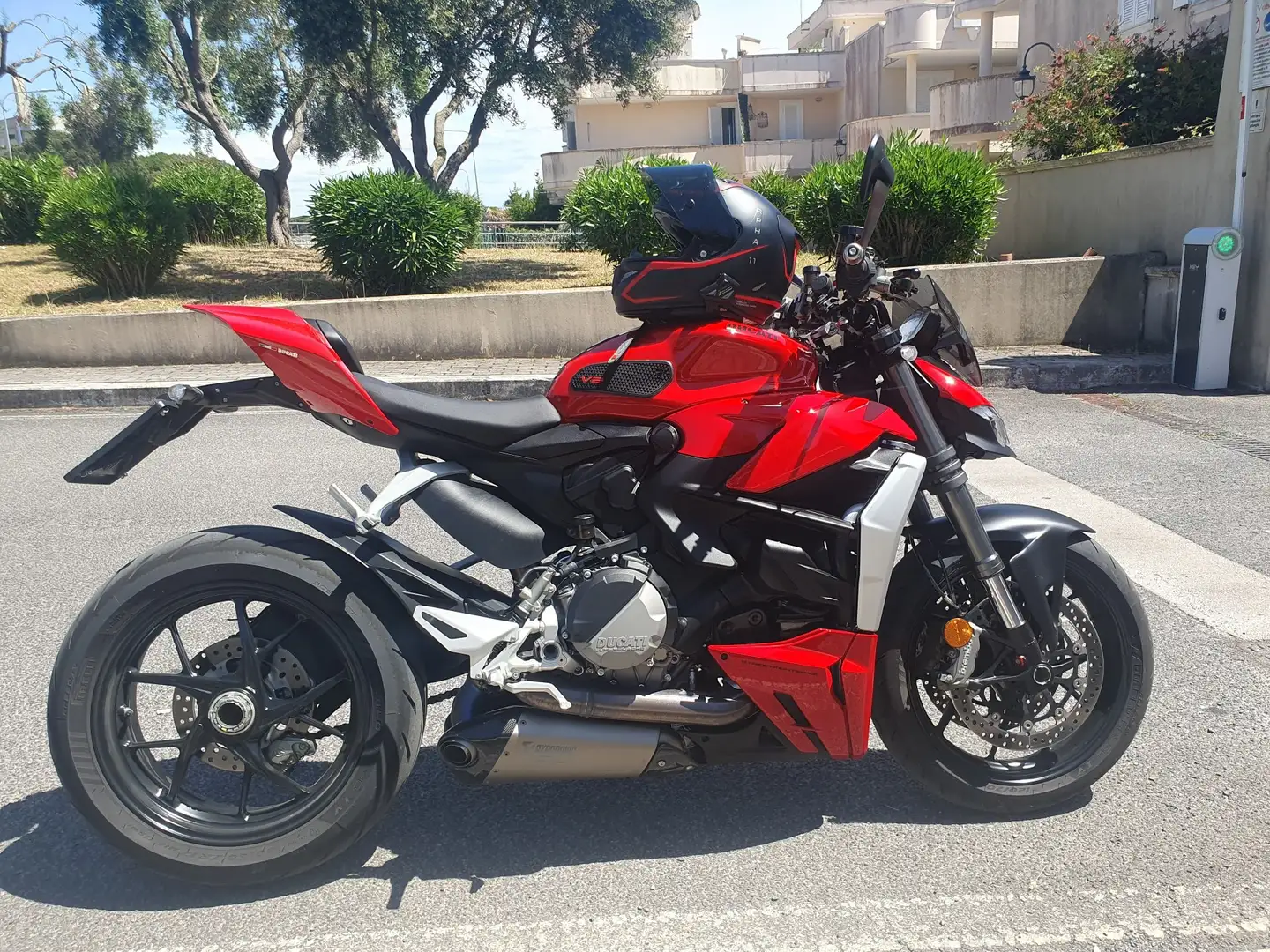 Ducati Streetfighter Rosso - 2