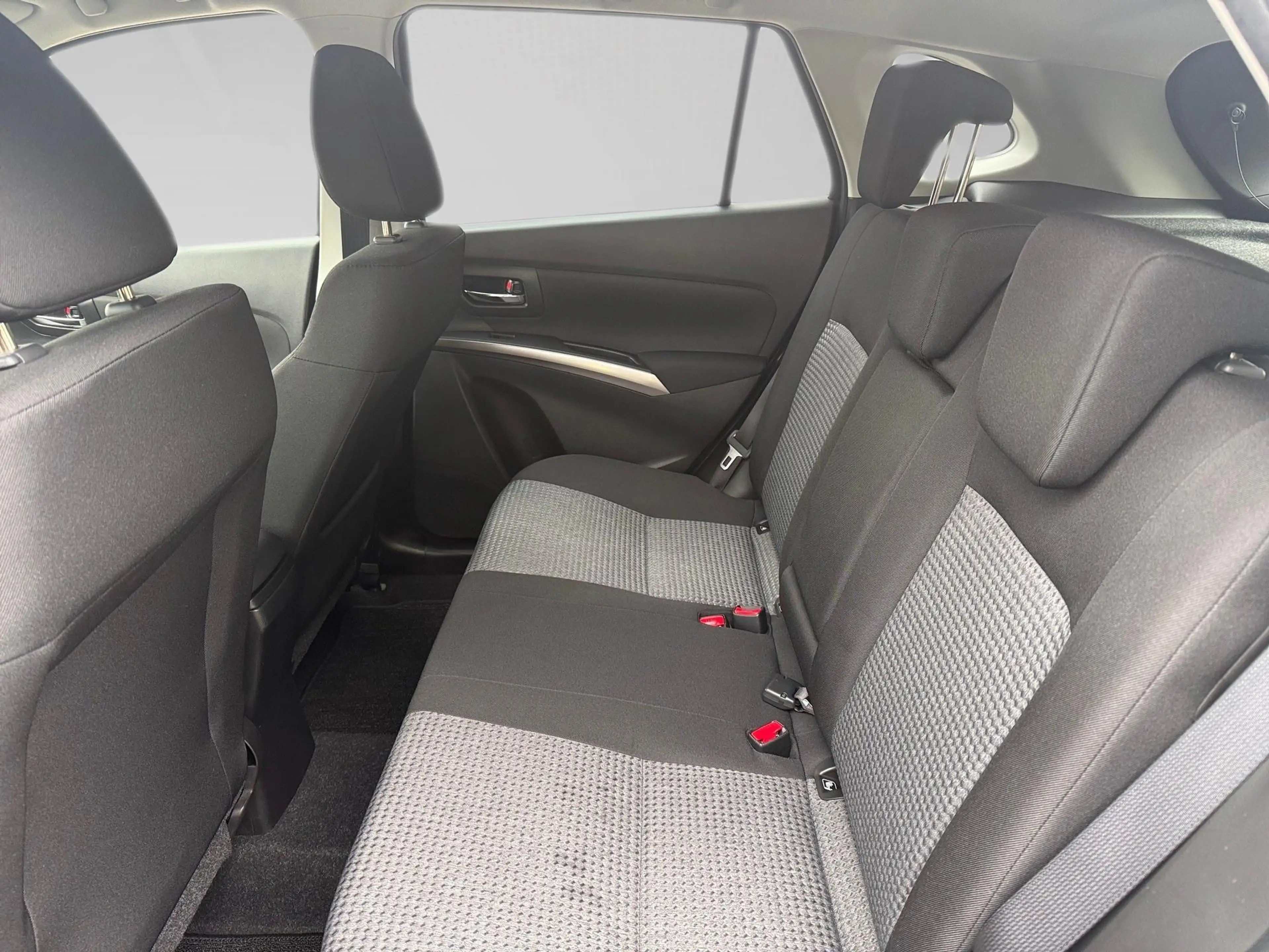 Suzuki SX4 S-Cross 1.4 — photo 11