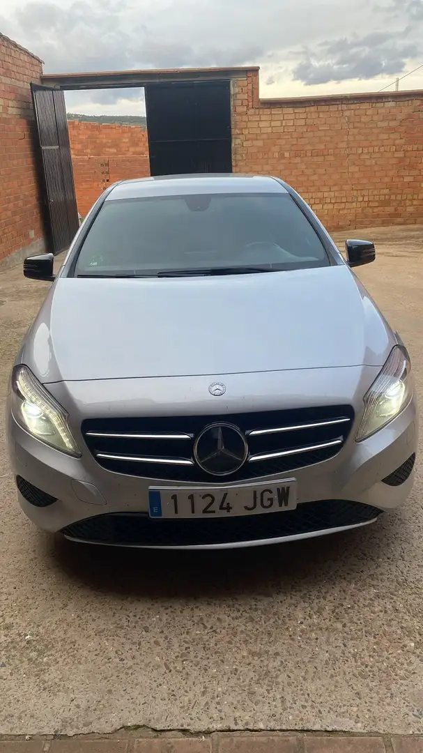 Mercedes-Benz A 200 200CDI+BE+Urban+7G-DCT Gris - 2