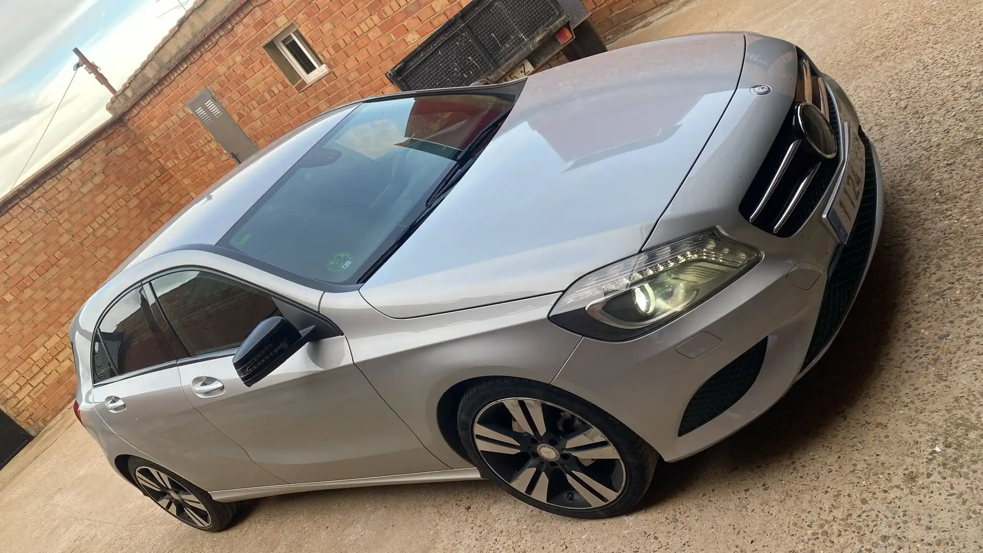 Mercedes-Benz A 200 200CDI+BE+Urban+7G-DCT Gris - 1
