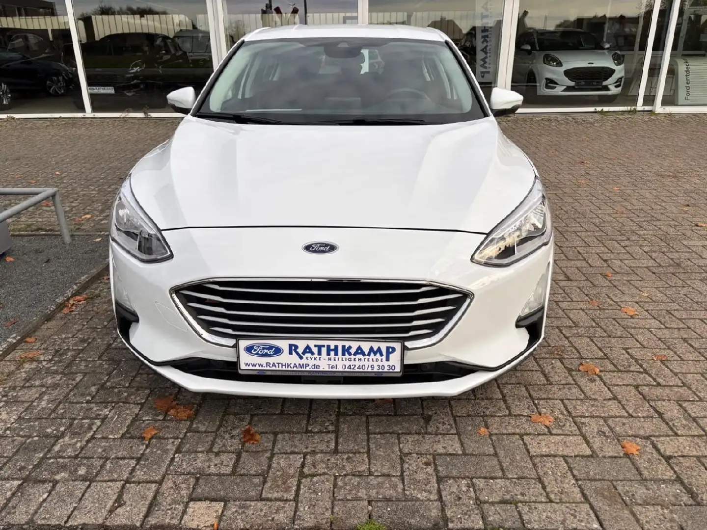Ford Focus Cool & Connect Weiß - 2