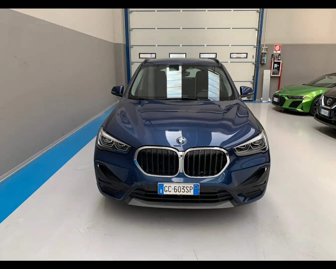 BMW X1 sdrive18d Advantage Blauw - 2