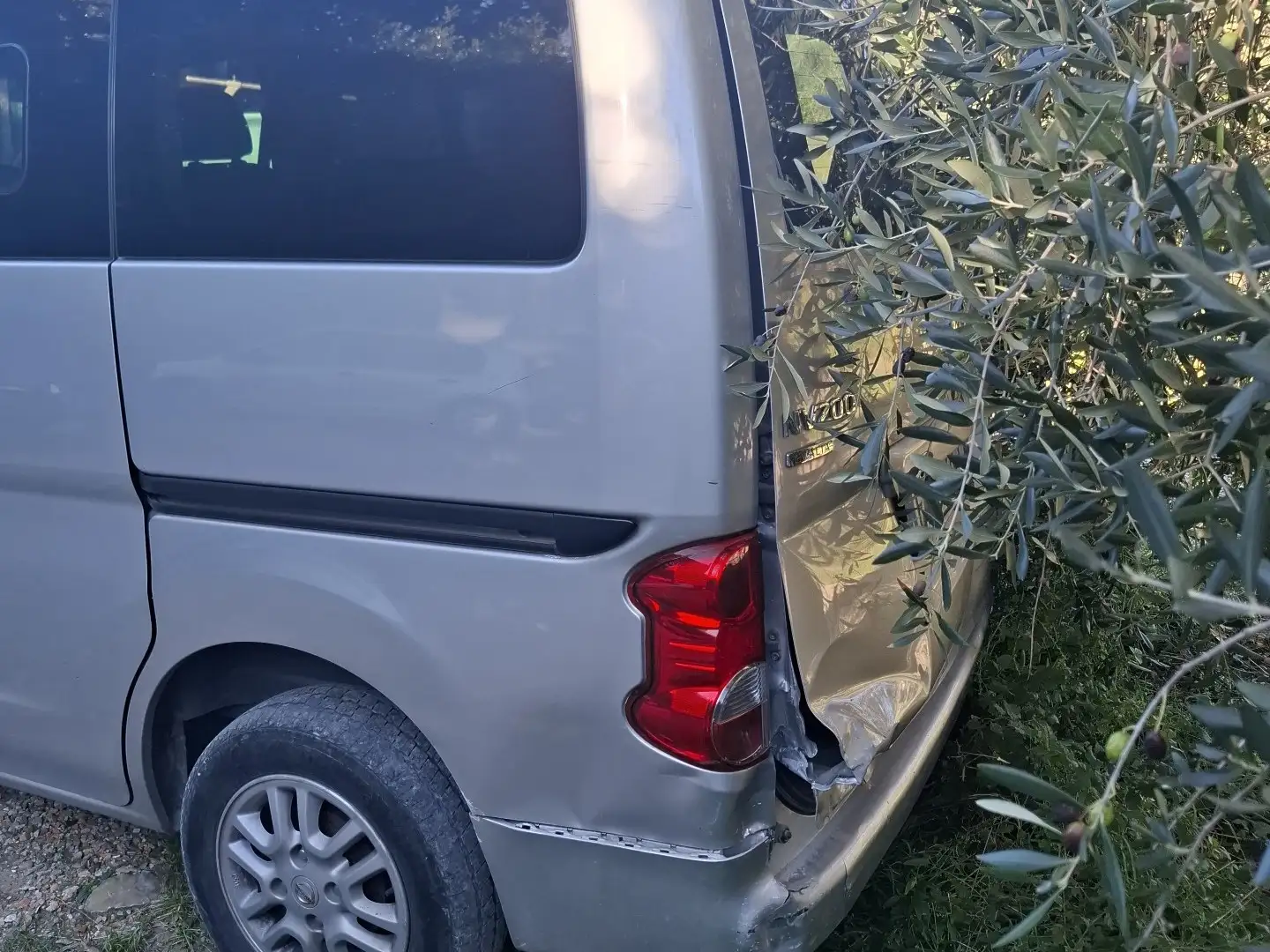 Nissan Evalia 1.5 dci Acenta 90cv Srebrny - 2