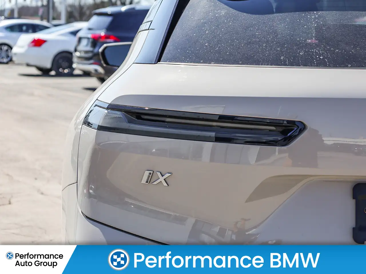 BMW iX снимка BMW iX
