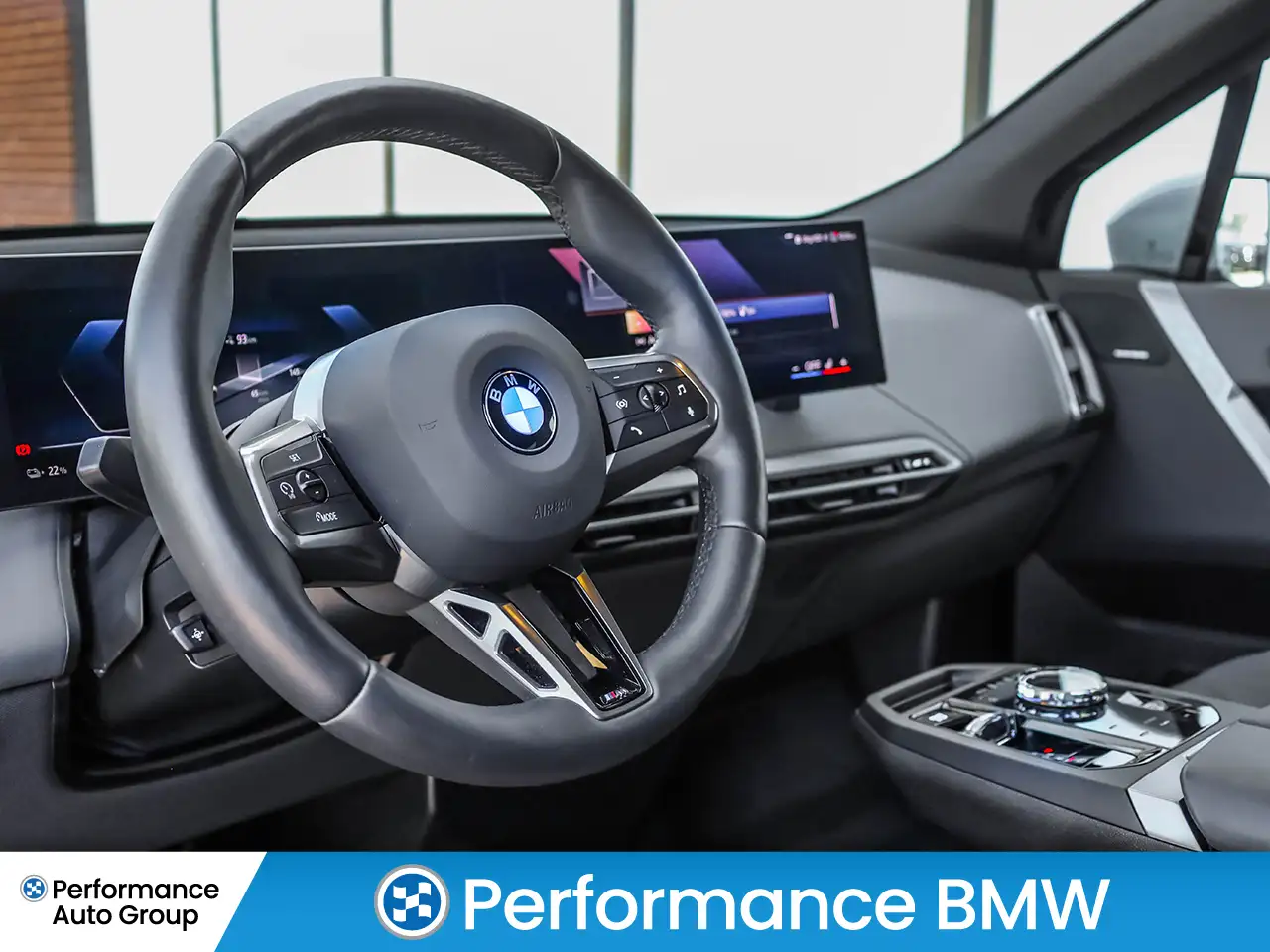 BMW iX снимка BMW iX