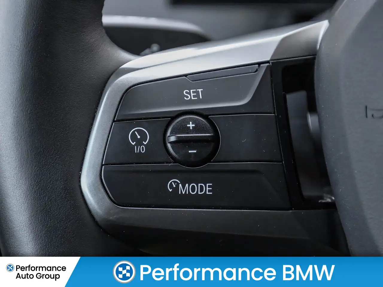 BMW iX снимка BMW iX