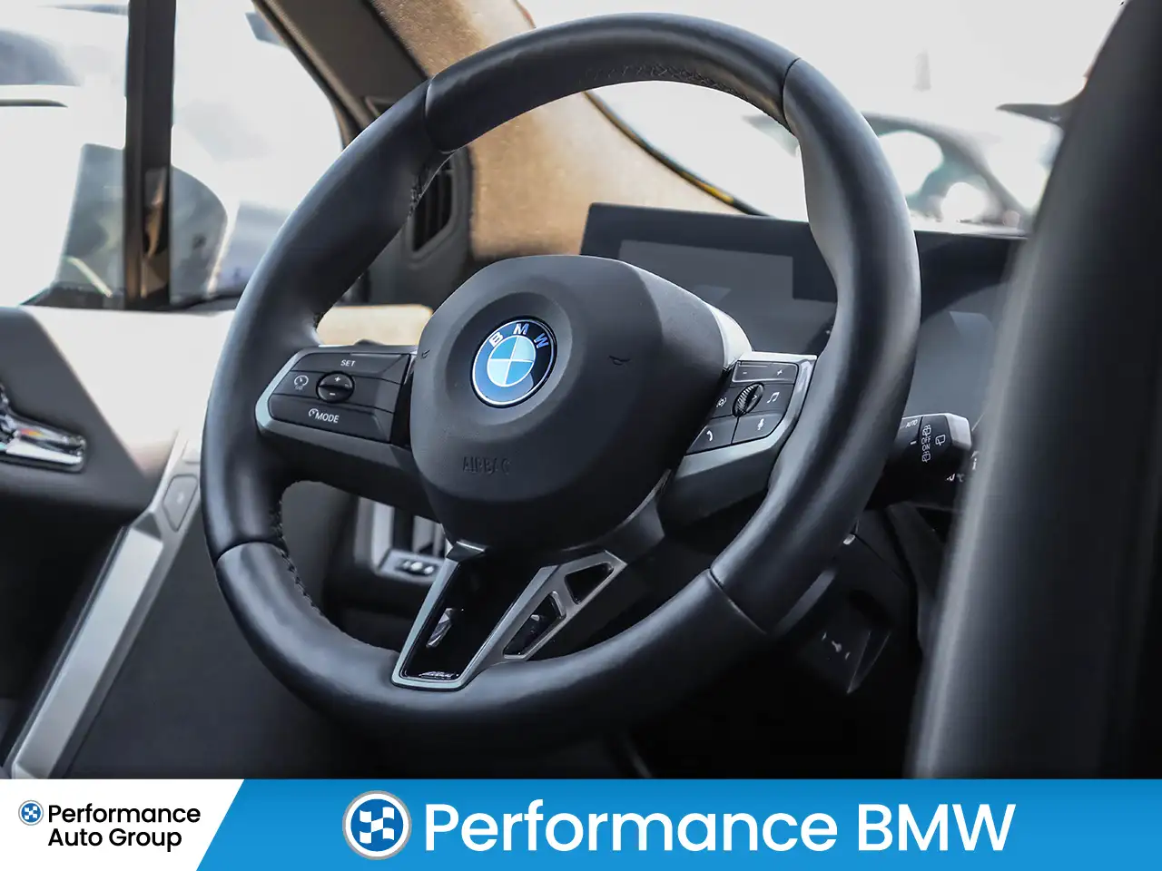 BMW iX снимка BMW iX