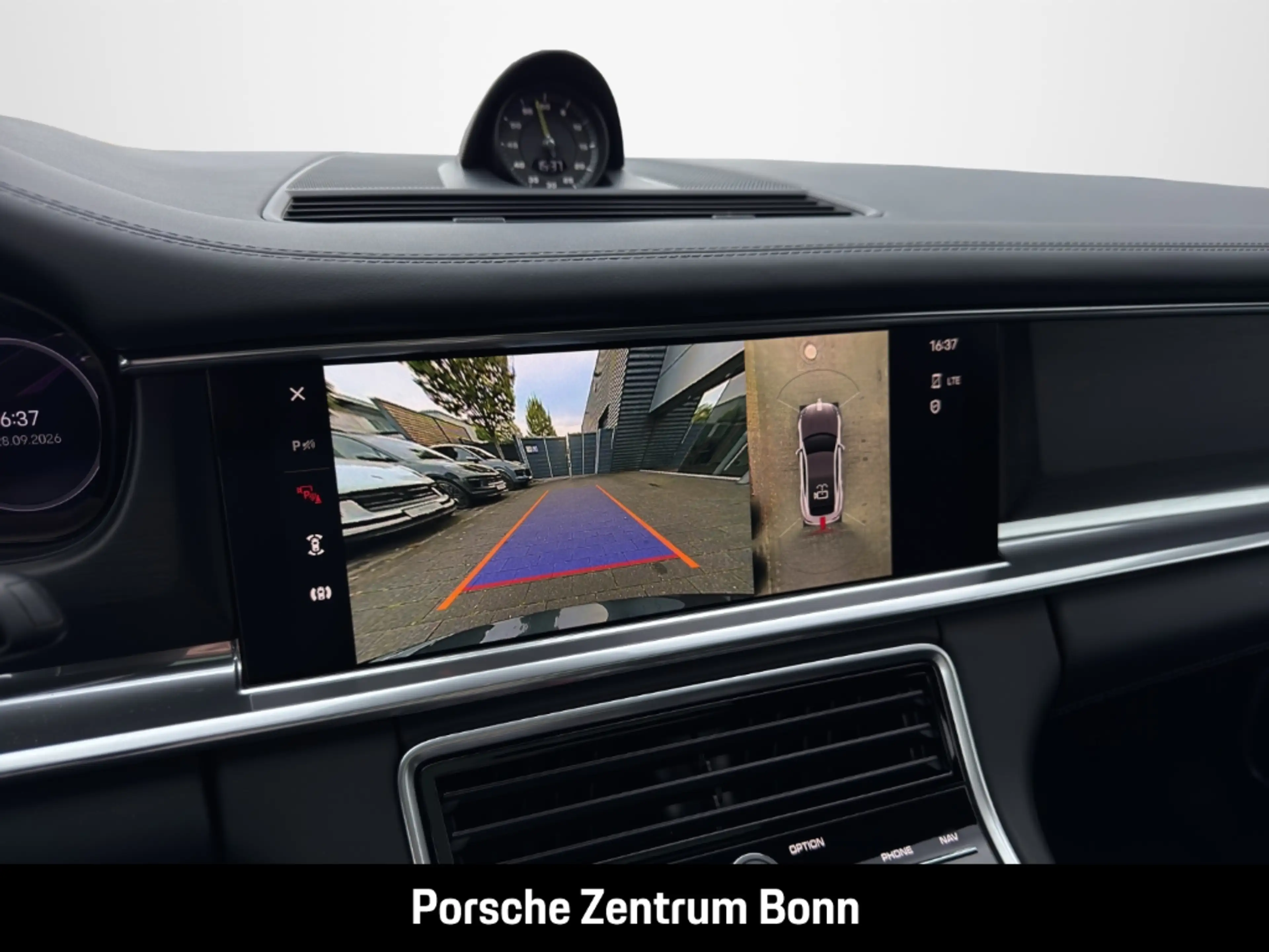 Porsche Panamera 4 E-Hybrid Platinum Edition InnoDrive — photo 16