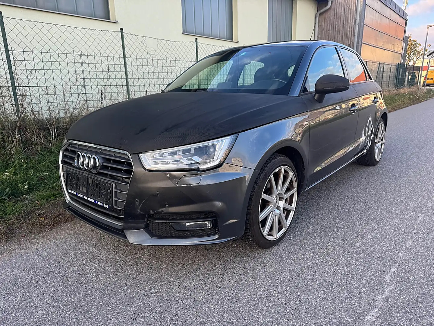 Audi A1 SB 1,4 TDI COD Sport S-LINE NAVI TEMPO ALU Schwarz - 1